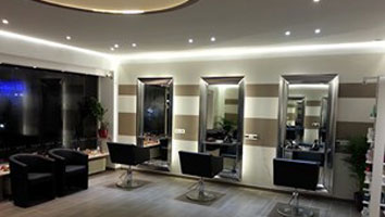 Salon Larouge