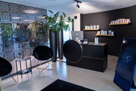 Empfangsbereich Friseur. Theken bei A-Z Friseurdesign, Rezeption, Wartemöbel
