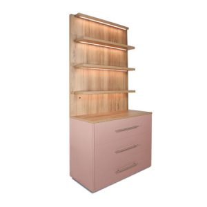Moderne Produktvitrine mit Regalen und Schubladen