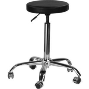 Höhenverstellbarer, schwarzer Drehhocker mit Chromfuß und Rollen, ideal für Büro oder Salon.