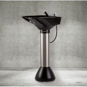 Moderne, schwarze Standwaschsäule mit Edelstahlfuß vor grauer Wand, ideal für Salons und Spa-Einrichtungen.