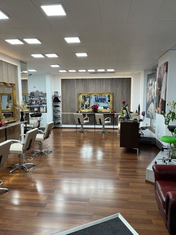 Leos Pure Passion Göppingen, eingerichtet von A-Z Friseurdesign