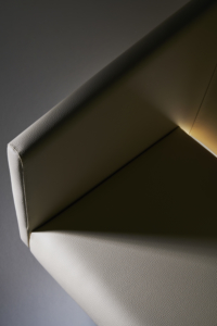 Friseurstuhl Tamiko Details