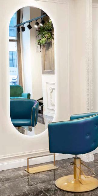 Friseurspiegel Hunt + Friseurstuhl Amelie