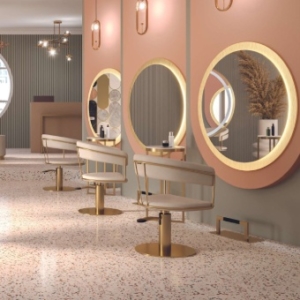 Moderne Friseurplätze mit Spiegeln und Ablageflächen für professionelle Friseursalons, freistehend oder doppelt.