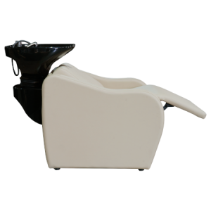Beige Friseurstuhl mit integriertem Waschbecken, ideal für komfortable Haarbehandlungen im Salon.