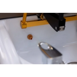 Simply Head Spa "Chrome Base"