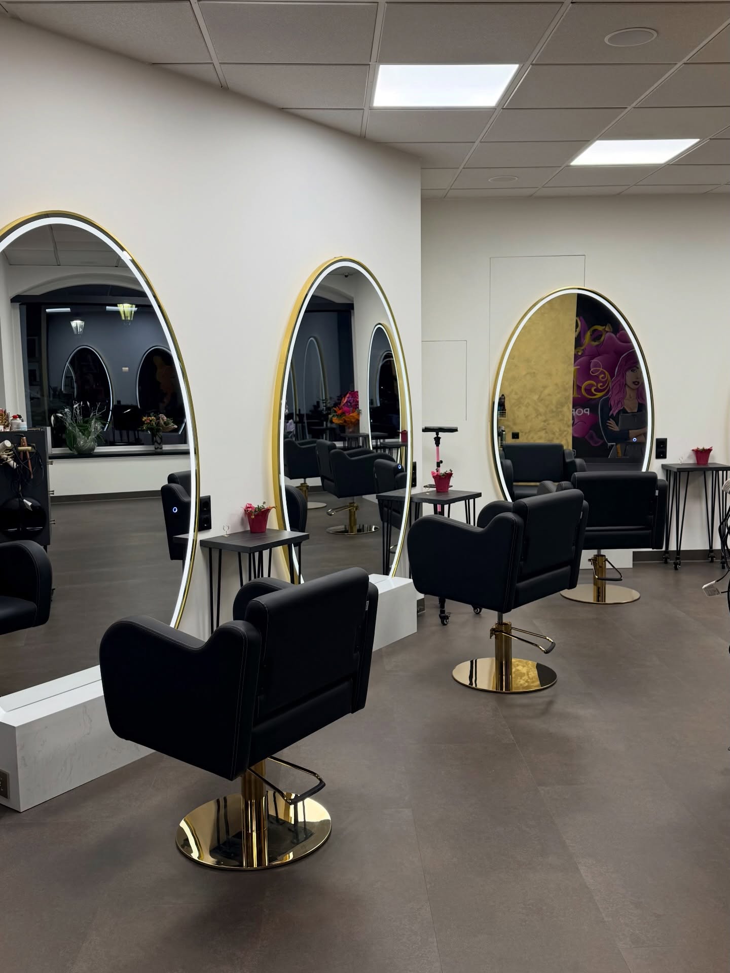 MJ PorQueNo Friseurstuhl Holly