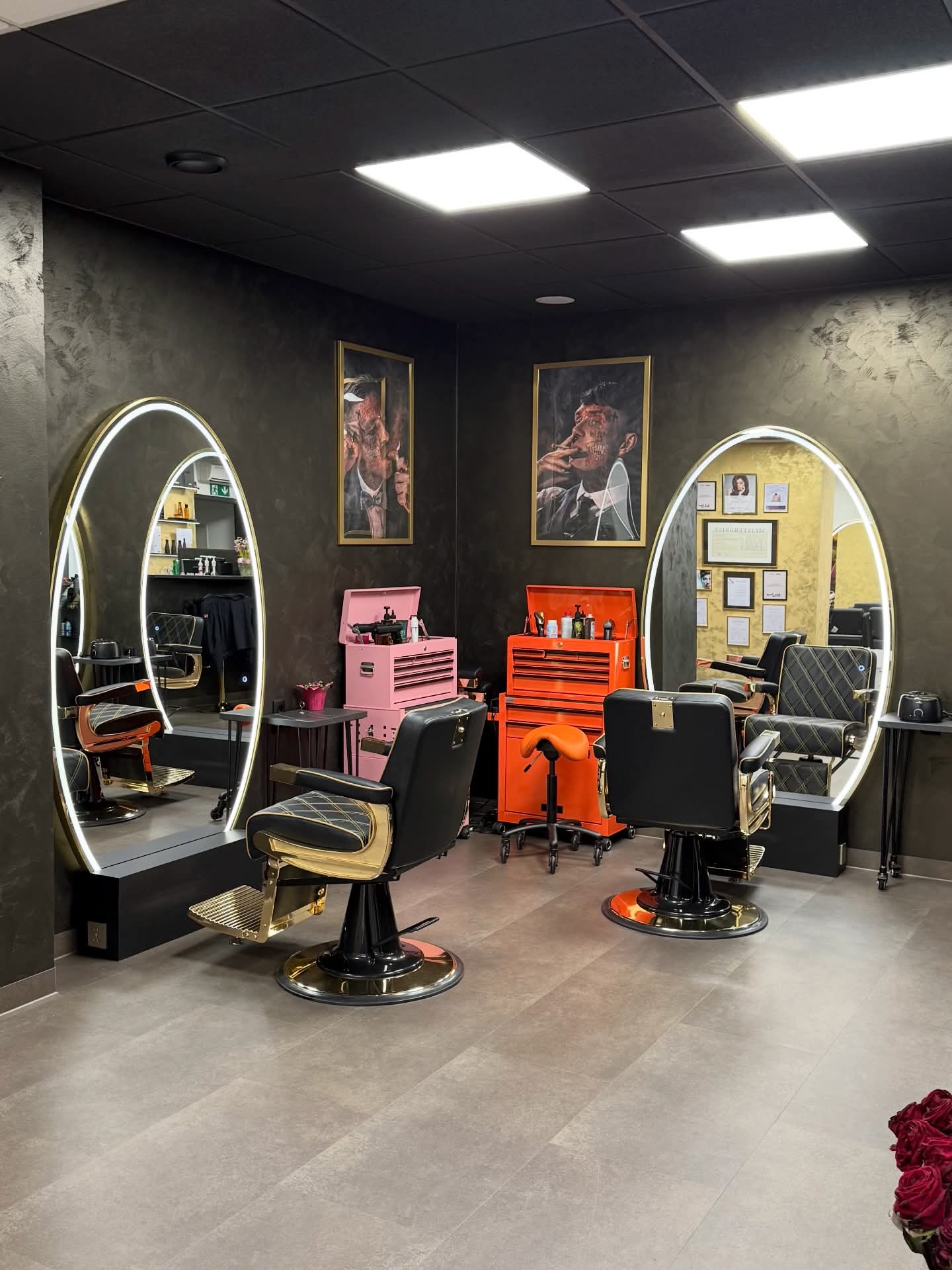 MJ PorQueNo Barberstuhl Crew