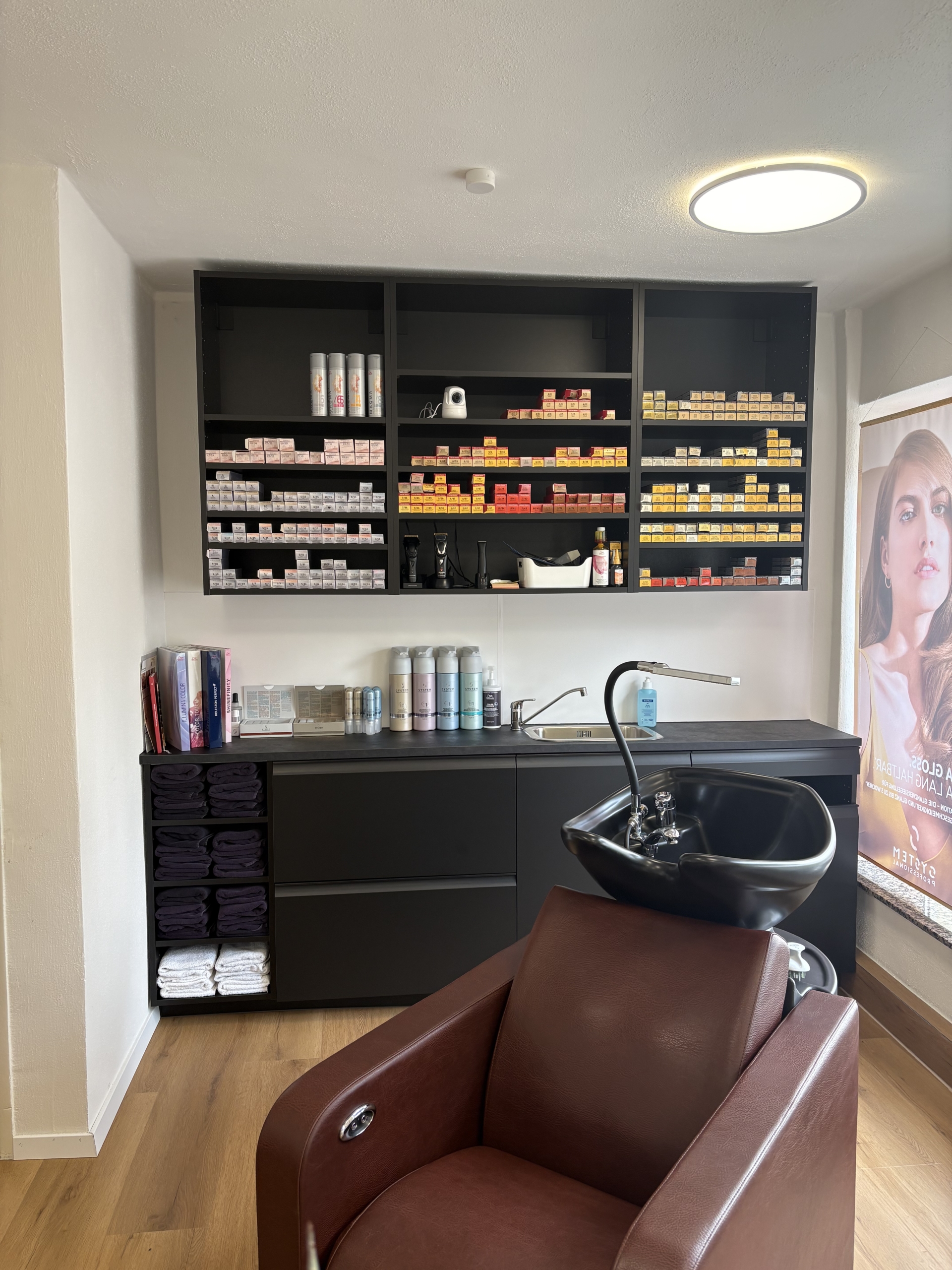 Wascheinheit Neptune im Friseursalon Daniela Hartmann